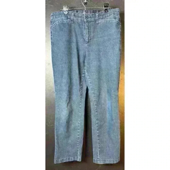 St John's Bay Jeans Women's size 14 Straight Leg High Rise Stretch - Picture 1 of 9